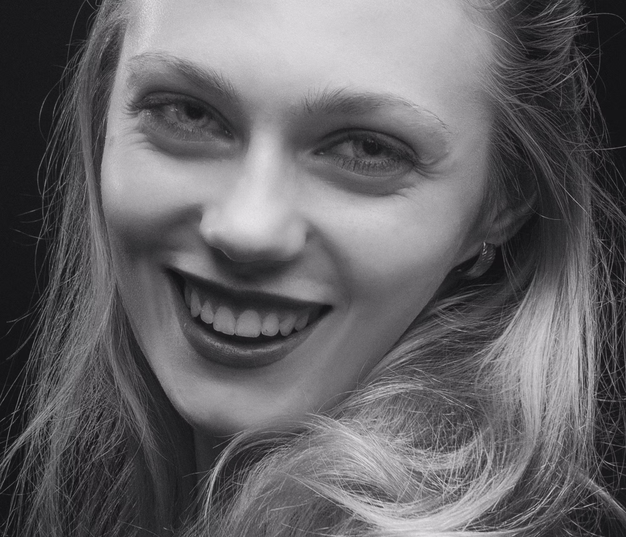 Expressions of Attraction: The Significance of Lips in Dating